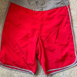 Elie Tahari Retro Board Shorts